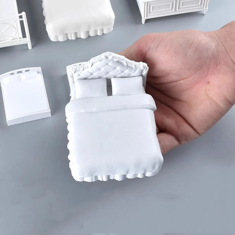 1pc 1/20 1/25 1/30 Miniature Bed Dollhouse Furniture Ornament Doll Accessories Model Building kit Decorative Modeling Craft Toy