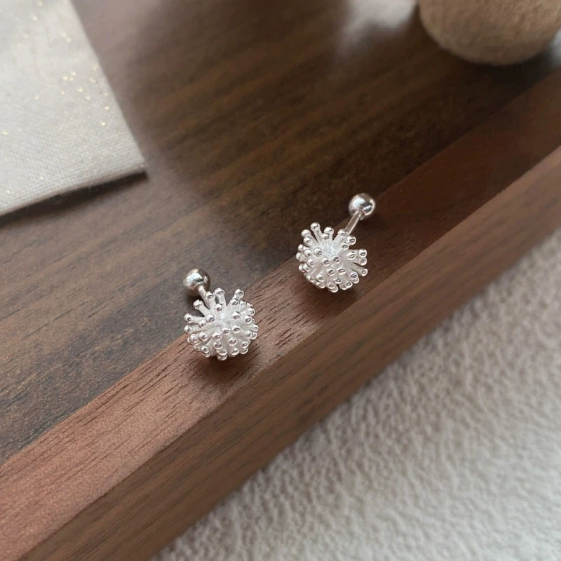 New Design Miniature Dandelion Screw Ear Stud for Women Silver Color Small Flower Earrings Girls Cute Sweet Round Jewelry Gifts