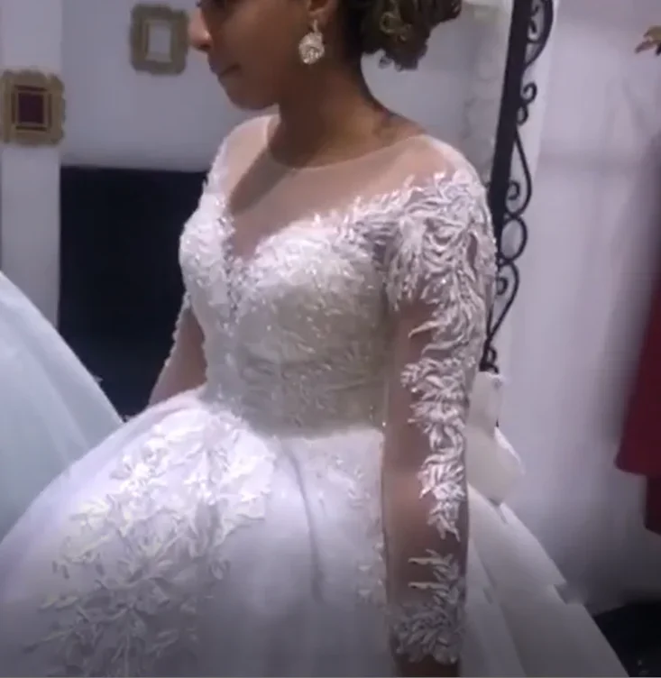 

Customized Tailor Made V-neck Appliques Tulle Wedding Dress Illusion Backless Long Sleeve Princess Boho Bride Lace Wedding Gowns
