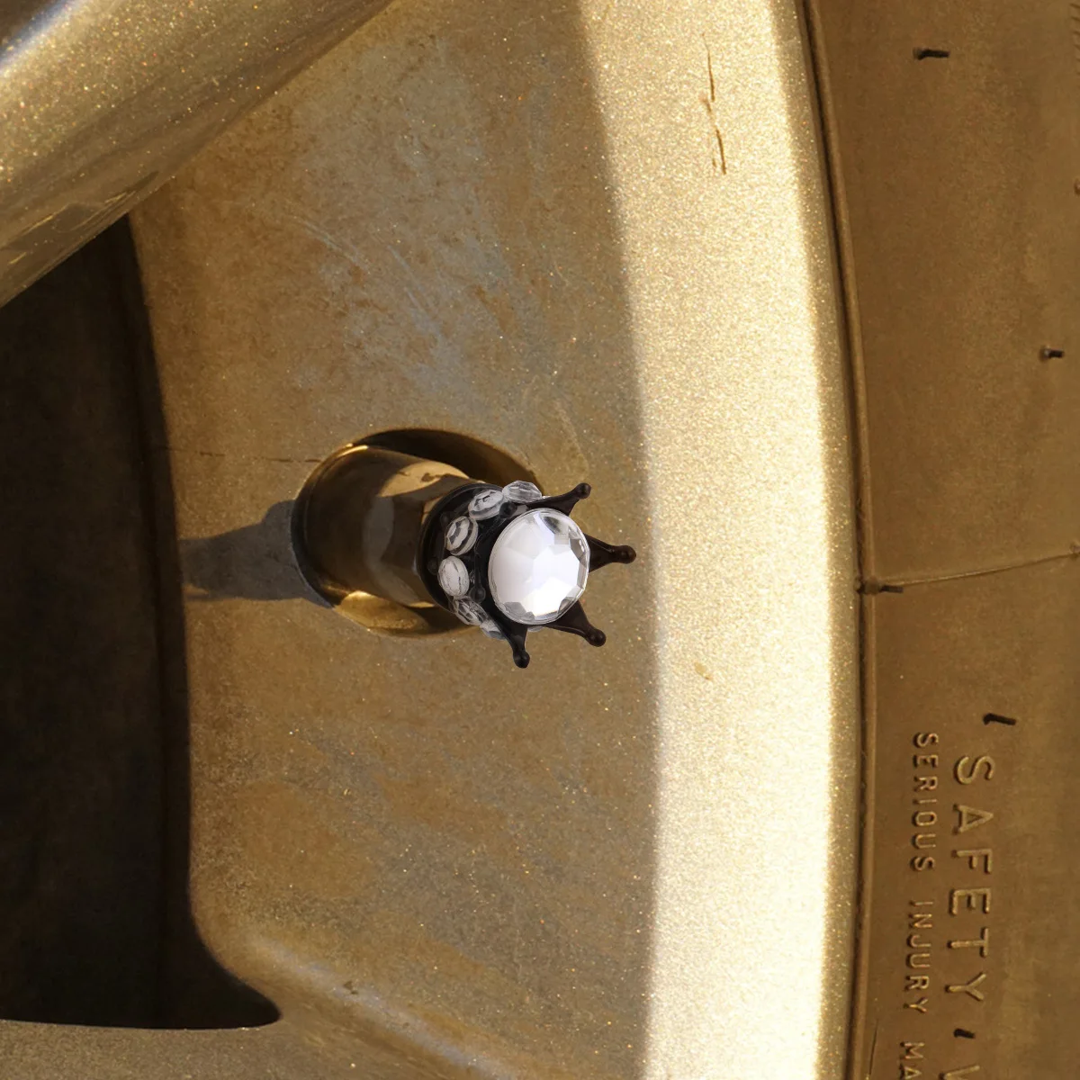 

4 шт., набор кристаллических колпачков для автомобильных шин, прочные пылезащитные чехлы для клапанов автомобильных шин, черно-белые колпачки для шин, пылезащитные колпачки