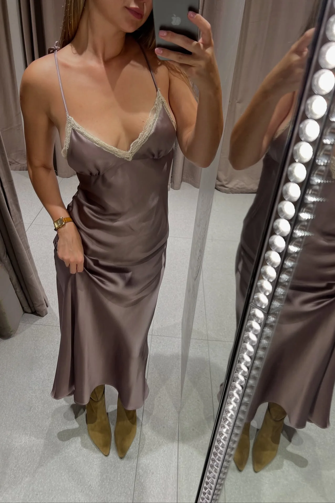 เดรสลูกไม้เซ็กซี่ผ้าซาตินเปิดหลังสำหรับผู้หญิง สไตล์มิดิ เหมาะสำหรับงานปาร์ตี้ งานแต่งงาน แขกในงาน วันหยุด ฤดูใบไม้ผลิ ฤดูใบไม้ร่วง แฟชั่นปี 2025