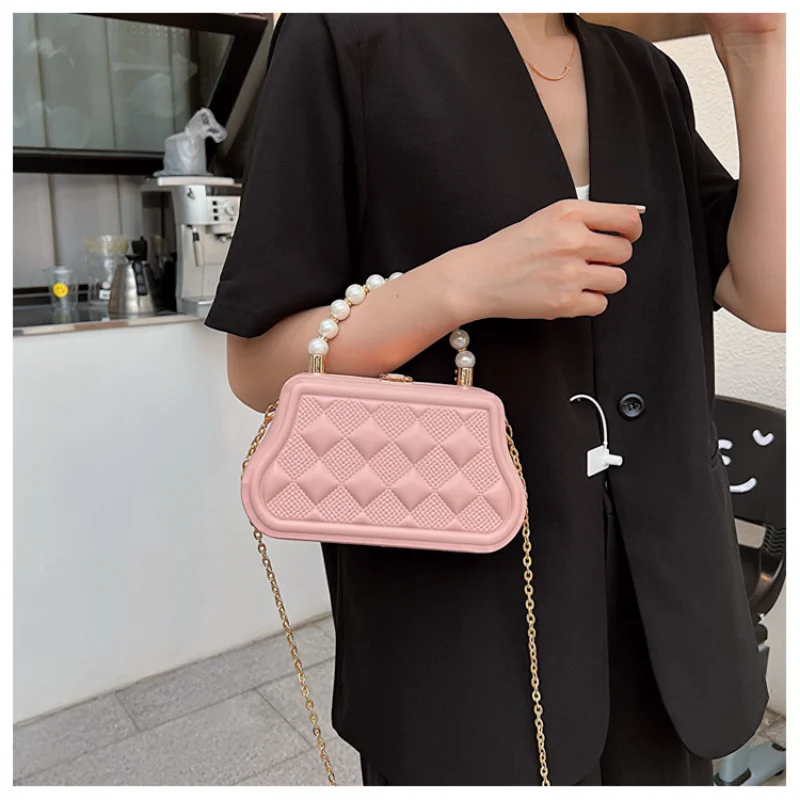 Bolso de hombro de Color caramelo para mujer, bolso de mano de cuero PU que combina con todo, caja de cosméticos de celosía de diamantes de cuentas de Color sólido, nueva tendencia, 2023