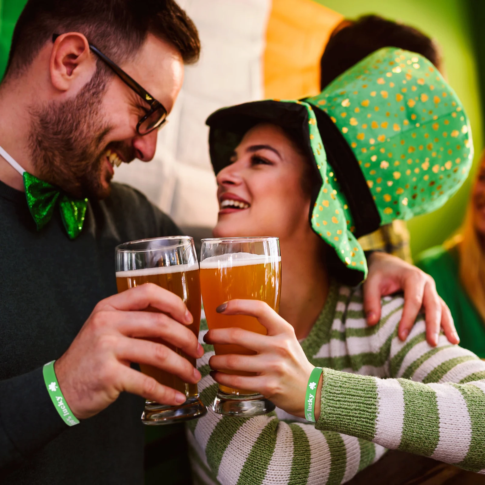 

12pcs Irish Shamrock Silicone Bracelets St Patrick Day Wristbands Decorative Jewelry for Kids Adults Party Favors Festive