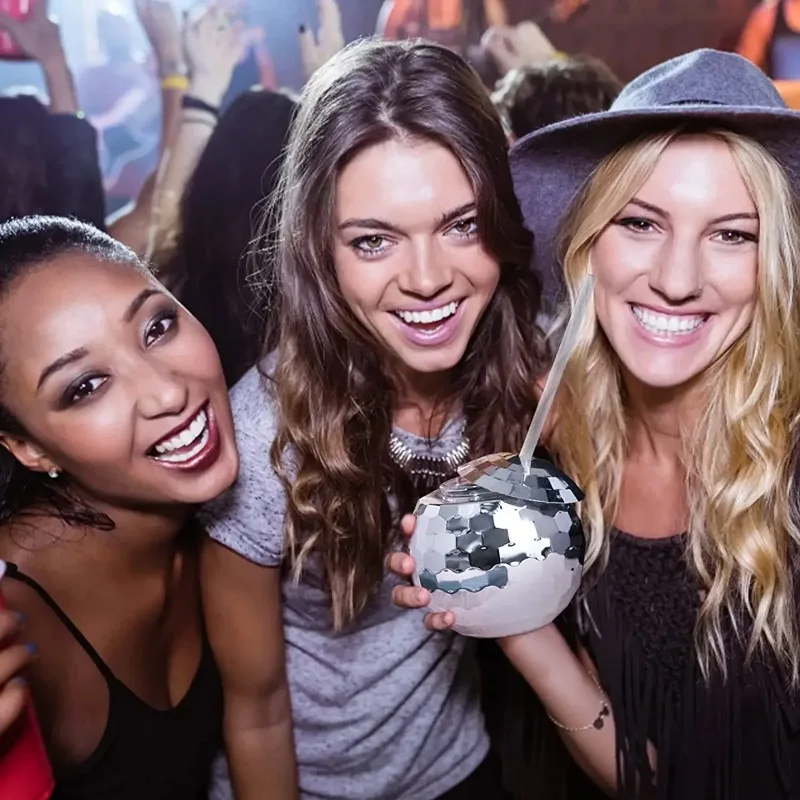 600ml Disco Ball Tumbler with Lid And Straw Glitter Flash Cocktail Cup for Party Nightclub Bar Creative Drinking Glass