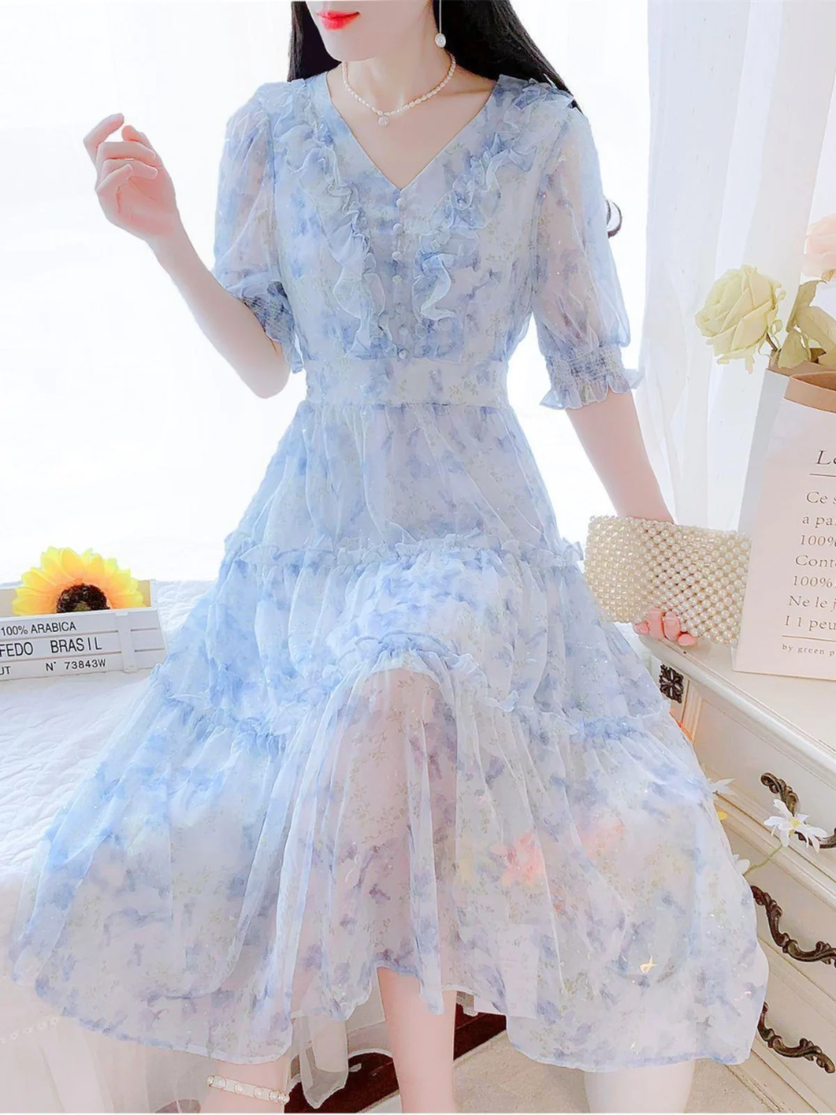 夏の新作花柄プリントシフォンドレス-レディース-エレガント-フェアリースカート-ミディアム丈-膝上丈-ガウン-2024-イヤーカバー付き-おしゃれなアパレル