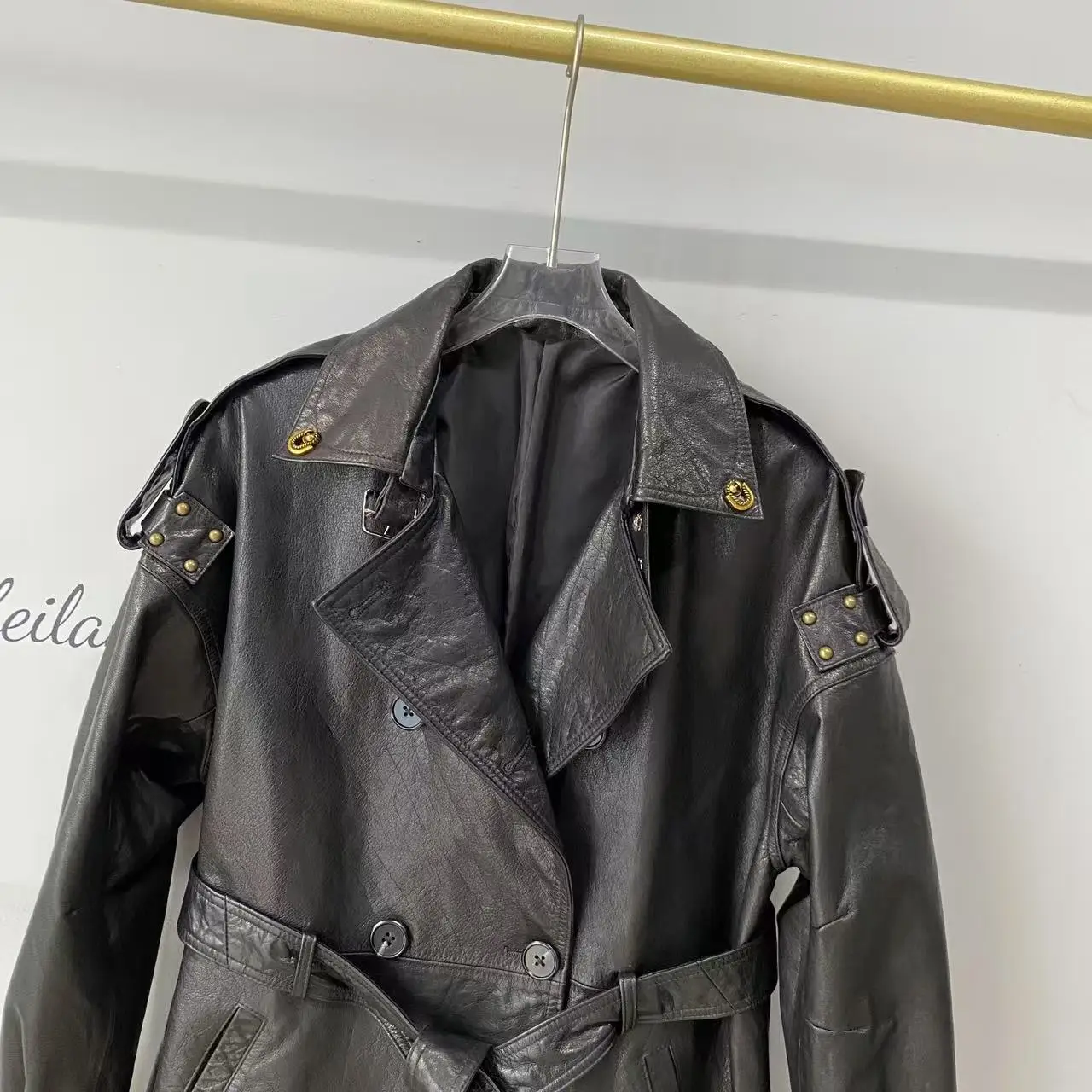 Herbst 2025, neuer langer Overknee-Ledermantel für Damen, erschwinglich, vielseitig, Rindsleder, schlankmachende Windjacke-Oberbekleidung