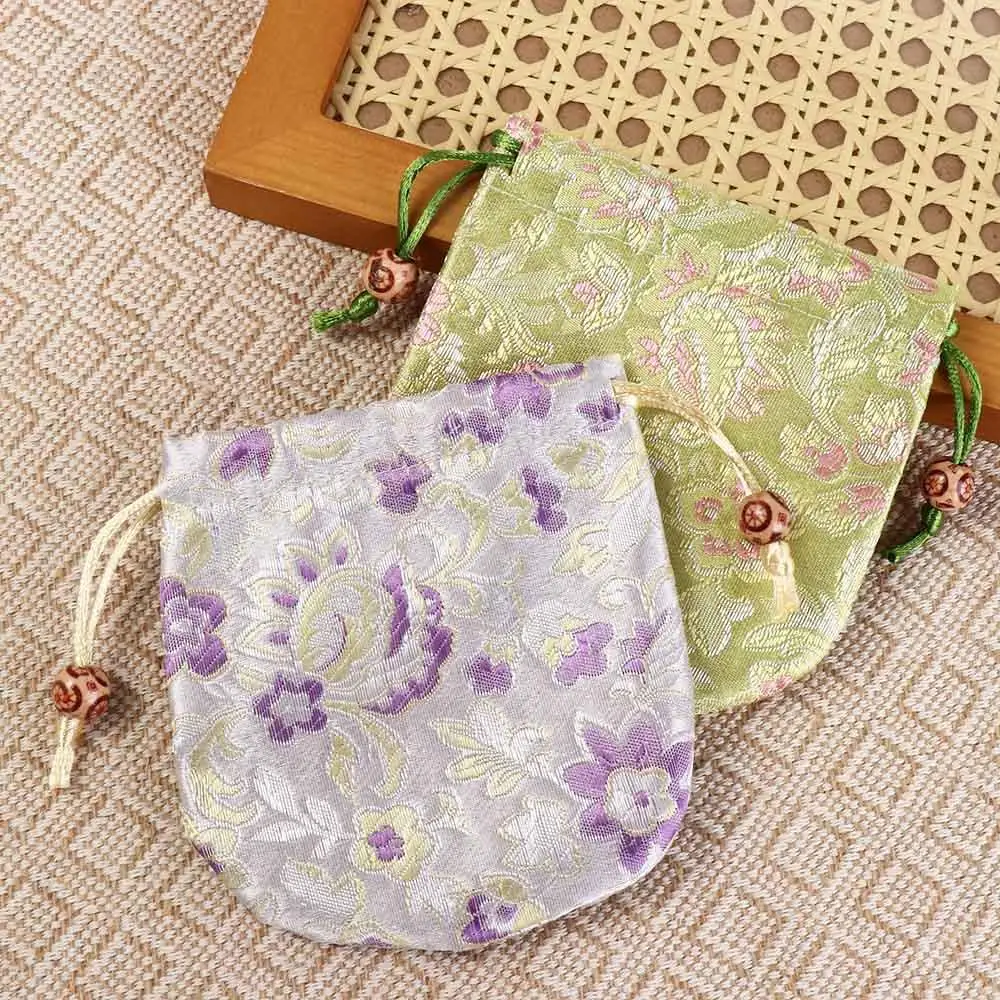 Borsa con coulisse con fiori ricamati floreali Borsa per imballaggio di gioielli Borsa portaoggetti con fiori in tela con perline Stile cinese