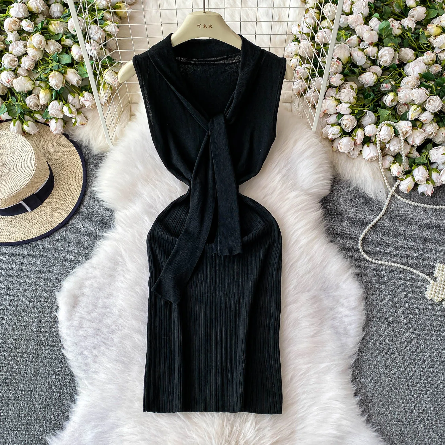 Mode Lässig Oansatz Ärmelloses Tank Gestrickte Kleid Kreuz Spitze-up Elastische Bodycon Einfarbig Mini Kleid 2026 Neue