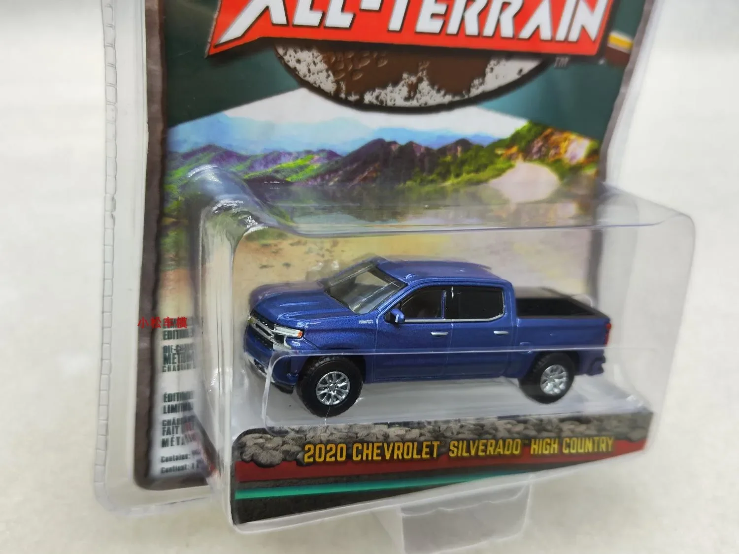 1:64 2020 Chevrolet Silverado High Country Simulation Diecast Car Metal Alloy Model Car kids toys collection gifts