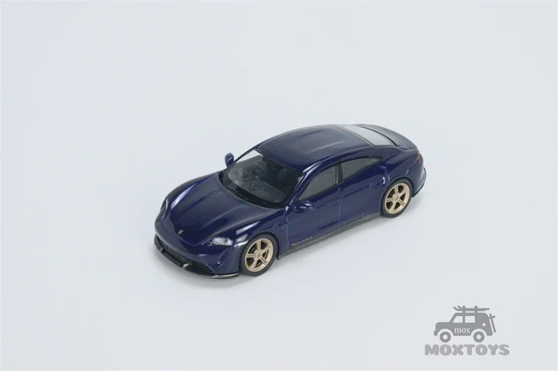 

MINI GT 1:64 Taycan Turbo S Gentian Blue Metallic LHD /RHD Diecast Model Car