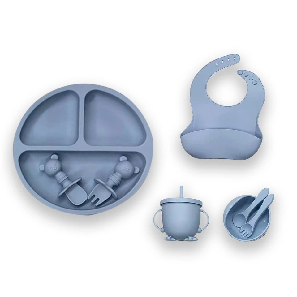 Wholesale BPA Free Baby Silicone Feeding Set Baby Food Soft Silicone Suction Cup Plate Plate with Water Bottle