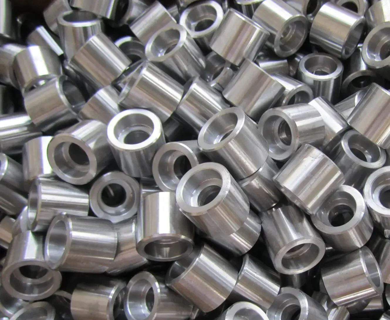 أنابيب مزورة من الفولاذ الكربوني، اقتران كامل، اقتران HALF، CL3000، THRD، CS ASTM A105، ASME-B16.11 #5