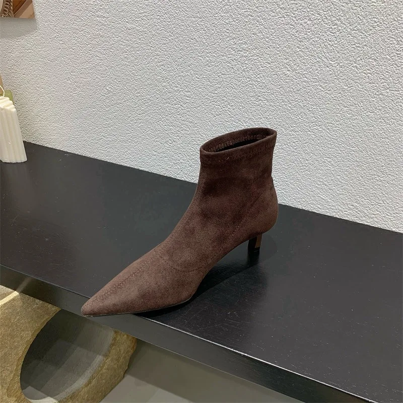 Short Winter/Autumn Padded Ankle Boots for Women Stylish Pointed Toe, Low Heel Boots 2025 Sexy Women's Large-Sized Boots