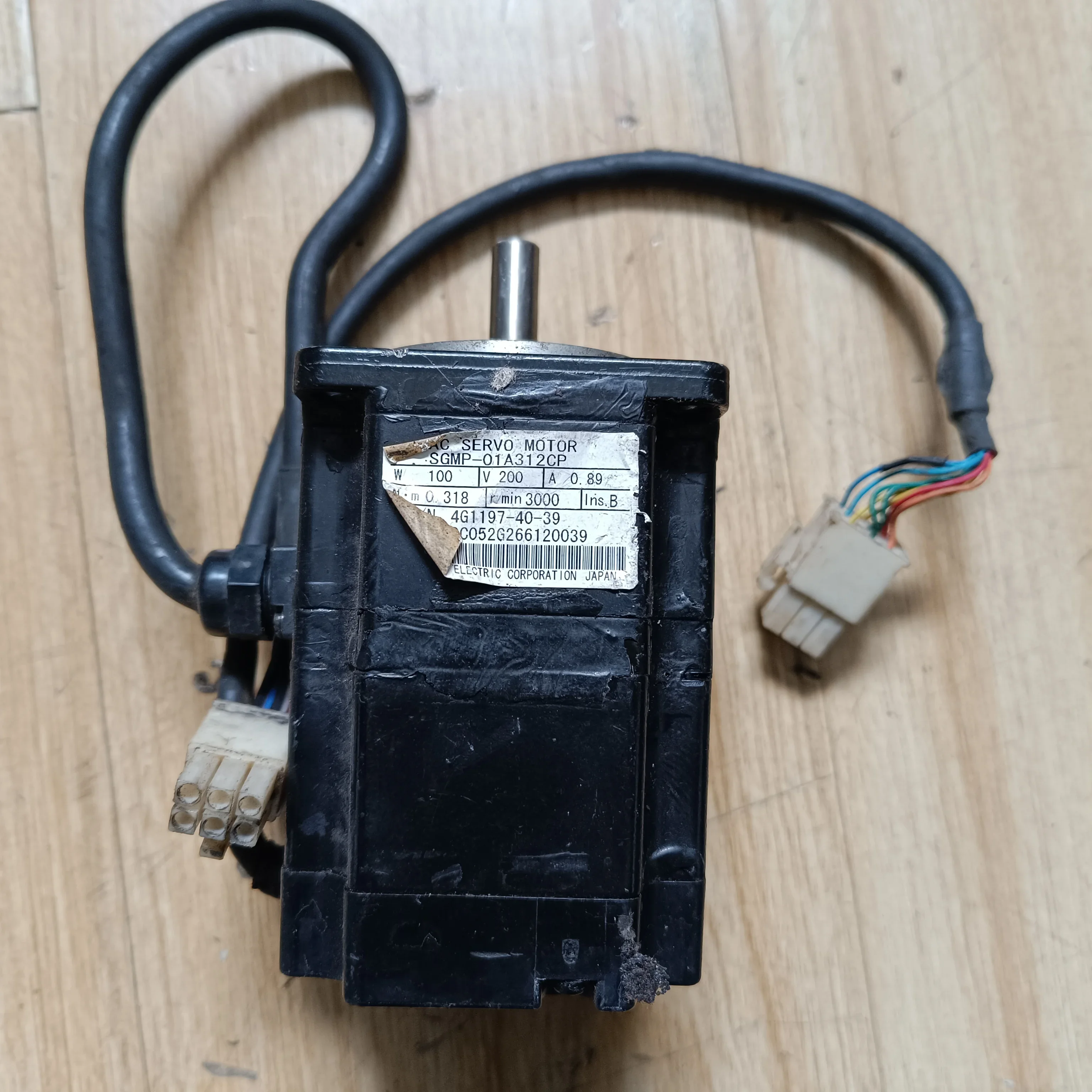 

2025/SGMP-01A312CP AC SERVO MOTOR 100W