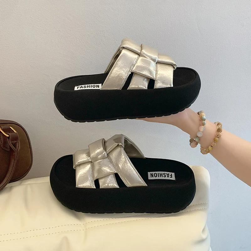 

Женские модные плетеные шлепанцы на тонкой подошве для пляжа и улицы, повседневные сандалии без застежек, летняя новинка для платьев и юбок