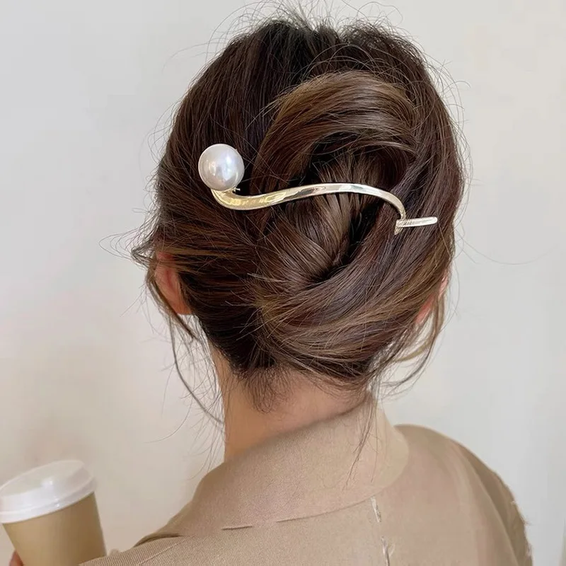 2022 New Pearl Button Hairpin For Women Back Of The Head Large Hair Claw Elegant Hair Clamp Metal Gold Hairclip Hair Accessories