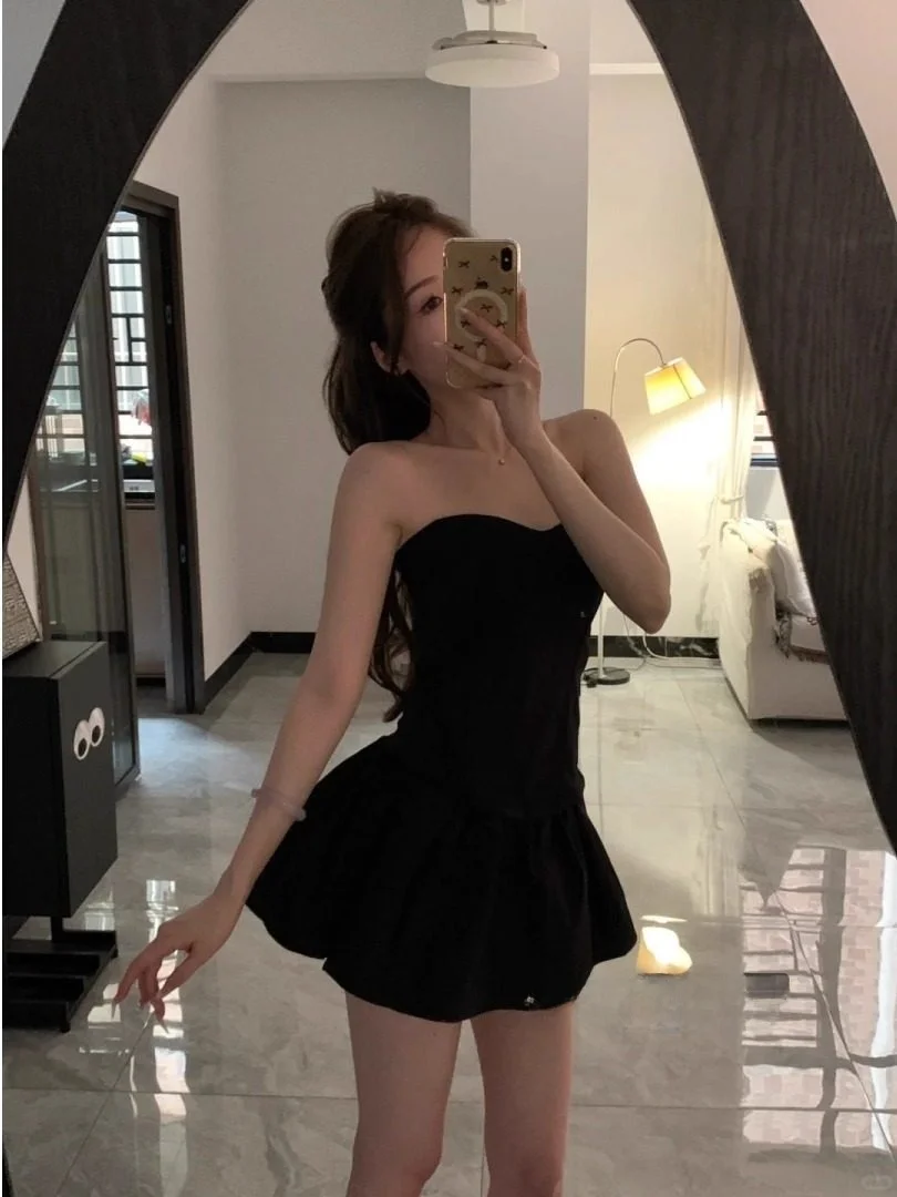 

Сексуальный, милый и пикантный черный комплект из двух предметов: женский весенний модный топ-бюстье и пышная юбка с высокой талией