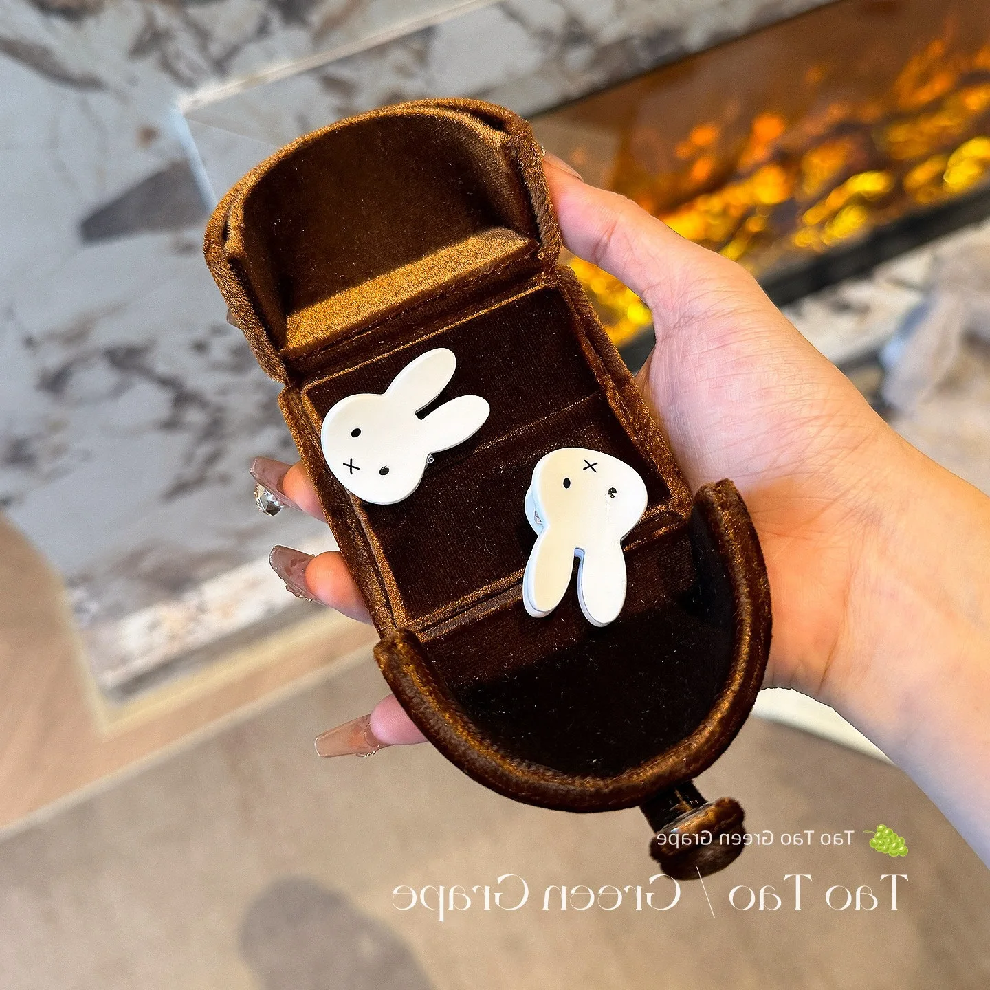 Cute Cartoon White Miffy Rabbit Hair Claw Clip Small Elegant Princess Side Clip Forehead Bangs Hair Clip for Women Kawaii view 4
