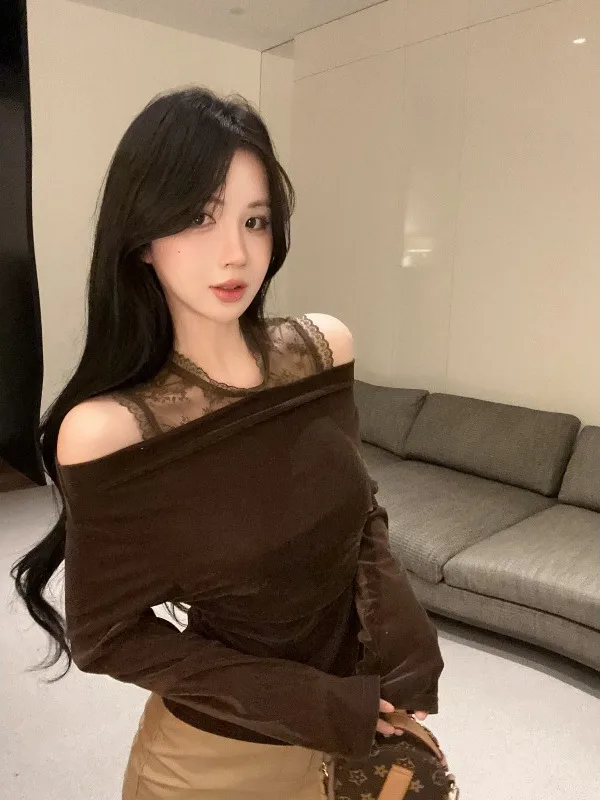 

Элегантный бархатный топ Hebe Style с кружевными вставками, облегающий, модный, с открытыми плечами, трендовый бархатный топ на одно плечо