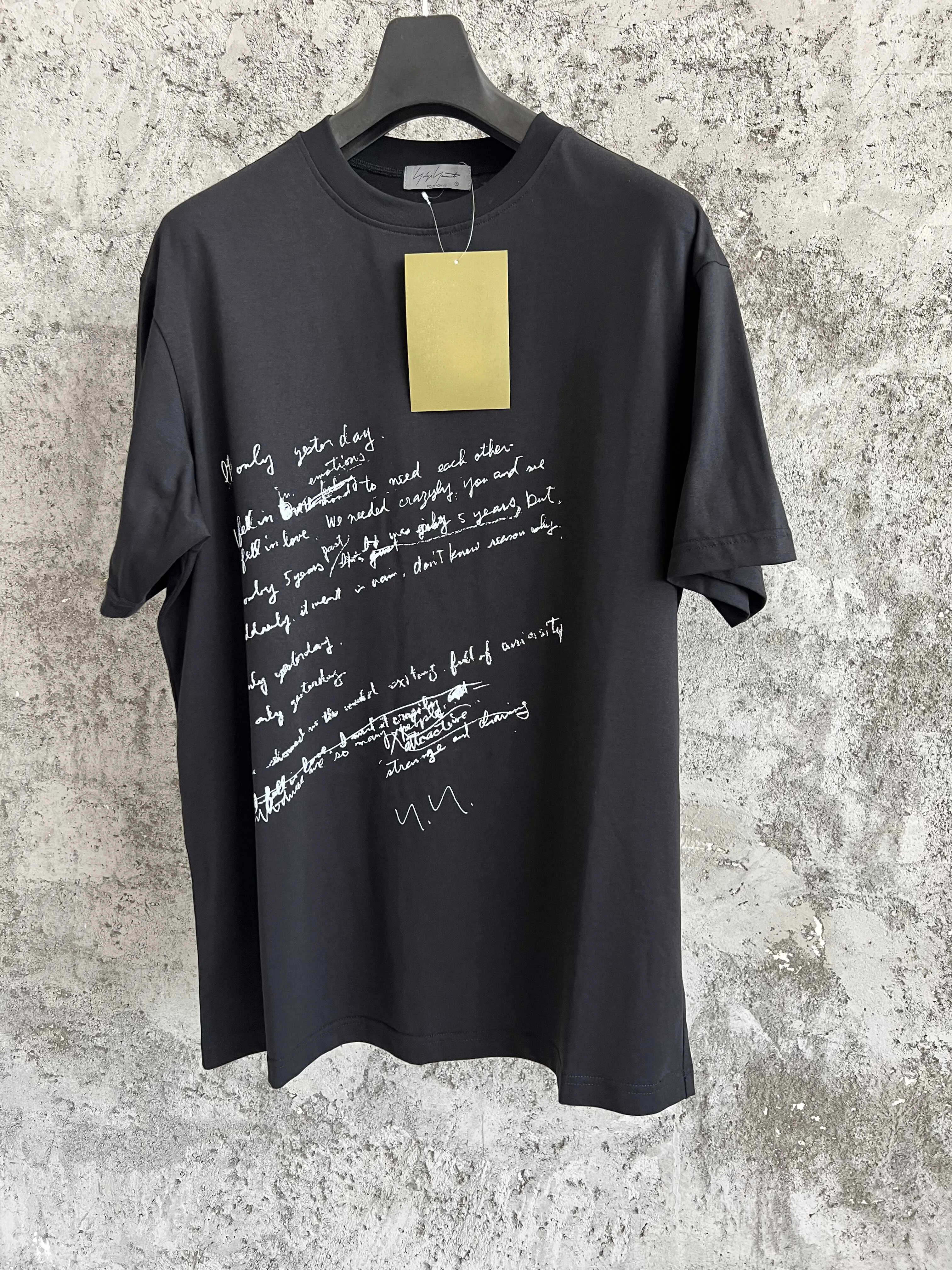 Fashionable printed pure cotton black dictionary, trendy, casual, loose and personalized pullover with a round neck
