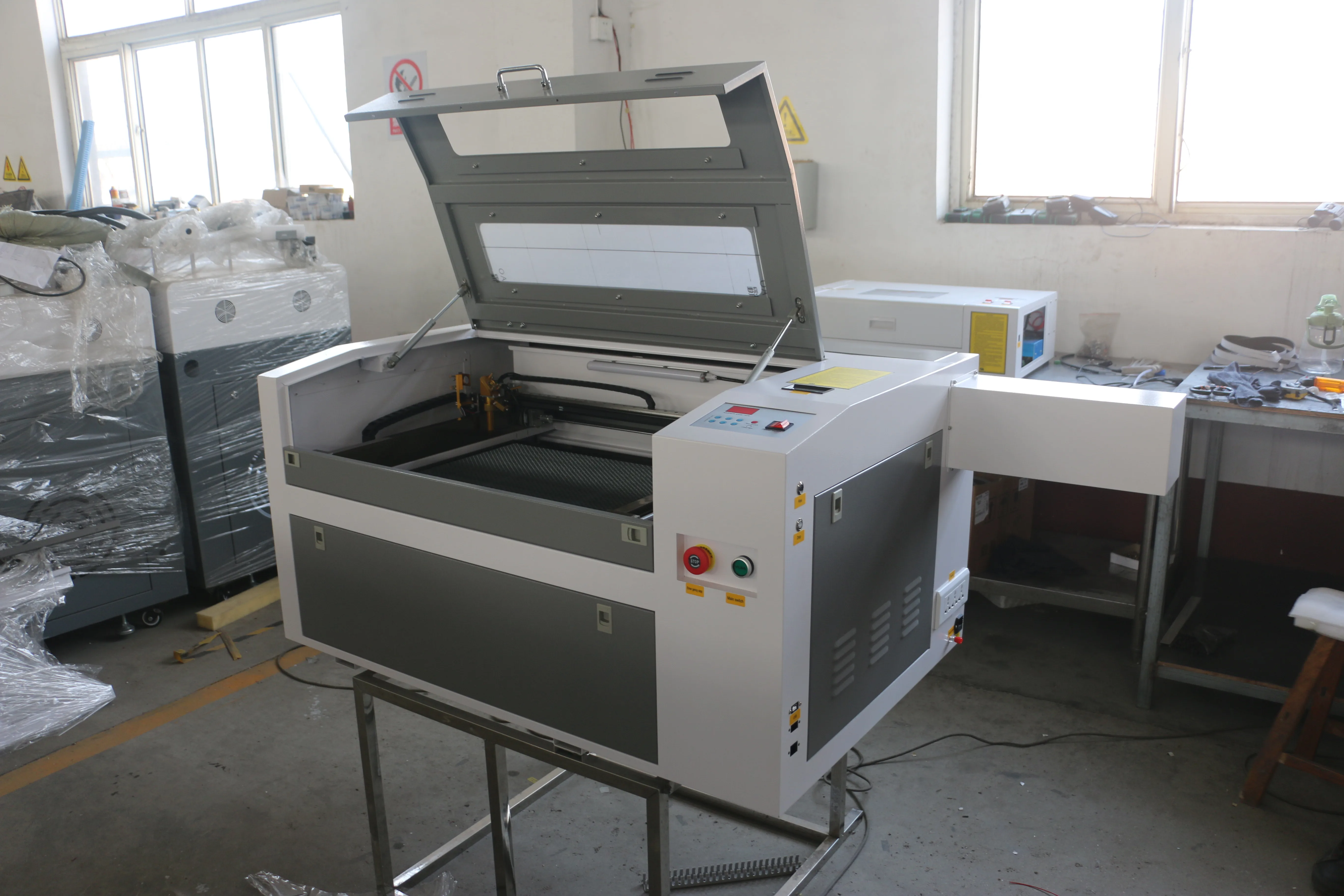 Formini C02 Laser Engraving Machine 4060 5070 Price With S&A CW3000 Chiller Honeycomb Bed Linear Guide Rail Air Pump Water Senso view 4