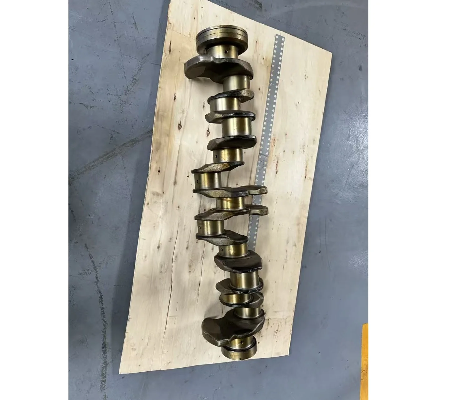 D13A Engine Crankshaft 22235114 20486222 For VOLVO TRUCK FMX400