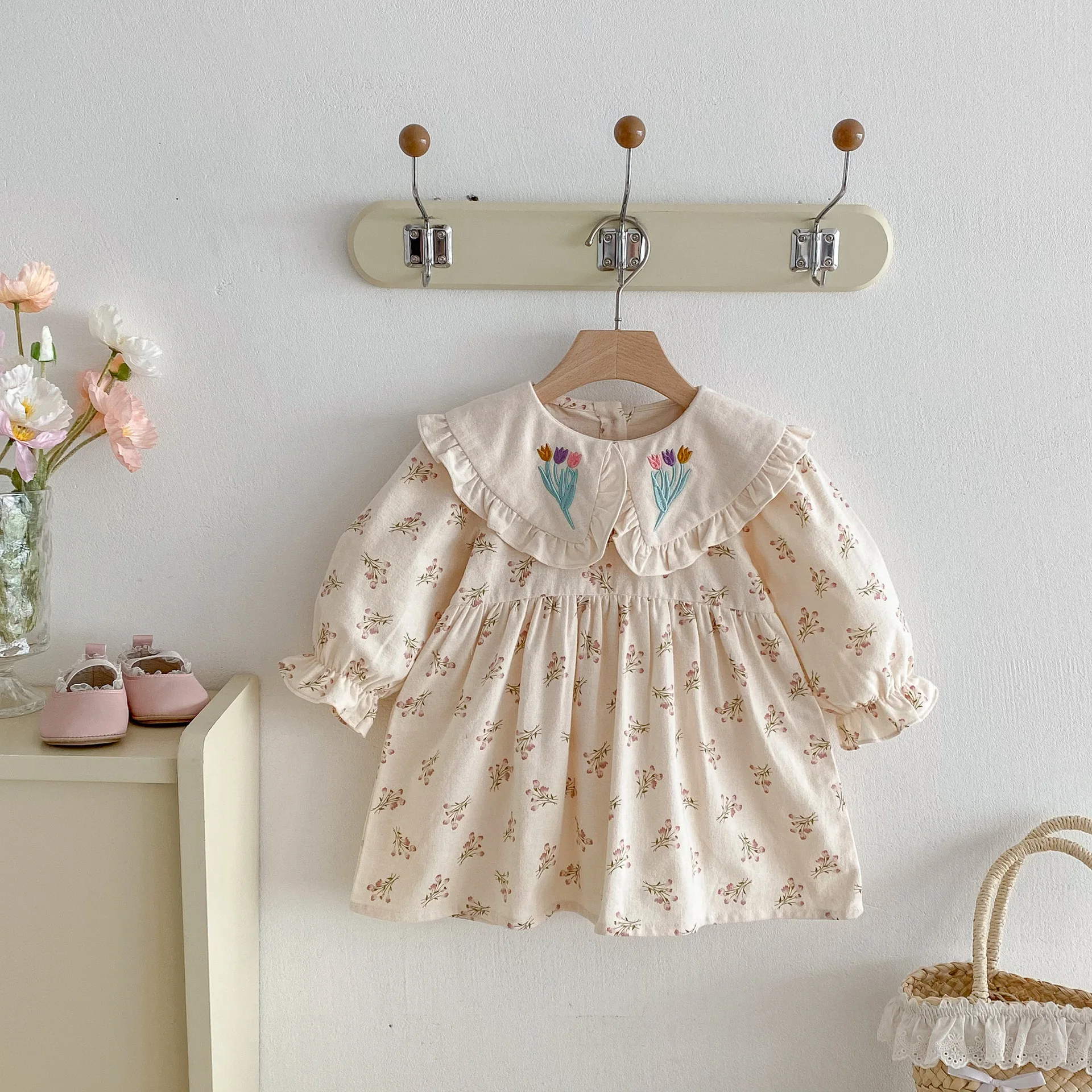 

‌2025 Autumn Baby Girls Dress Korean Style Lapel Embroidered Floral Print Long Sleeve Princess Dress for Children 1-8 Years Old