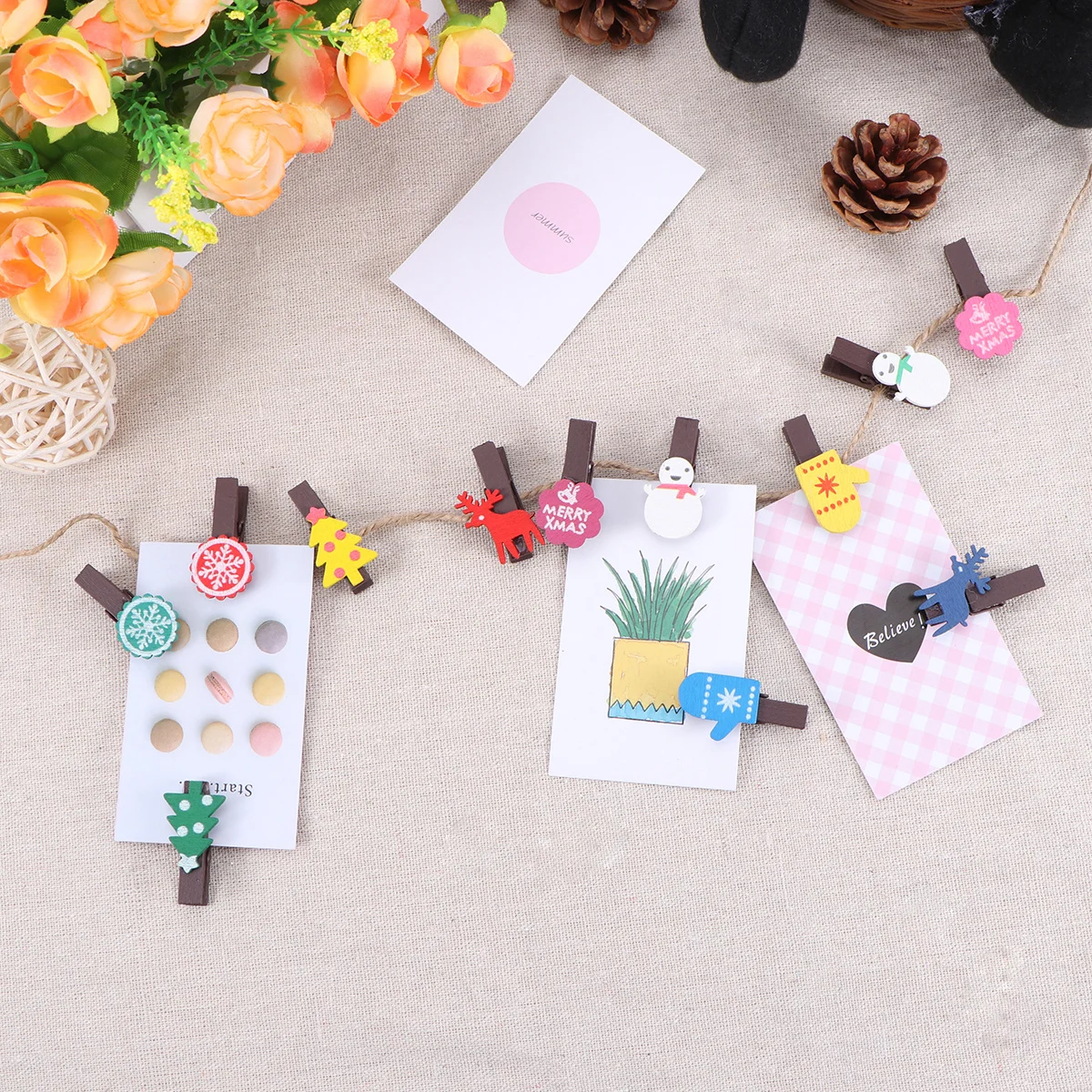 

12PCS Christmas Mini Clothespin Wooden Clips Cartoon Photo Craft Clips Party Favors for Hanging Photos Decoration Supplies