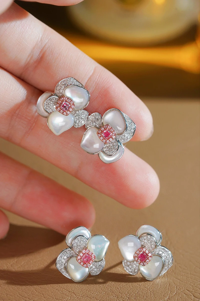 LUOWEND 100% 18K White Gold Earrings Elegant Flower Shape Real Natural Pink Diamond Stud Earrings for Women High Party Jewelry