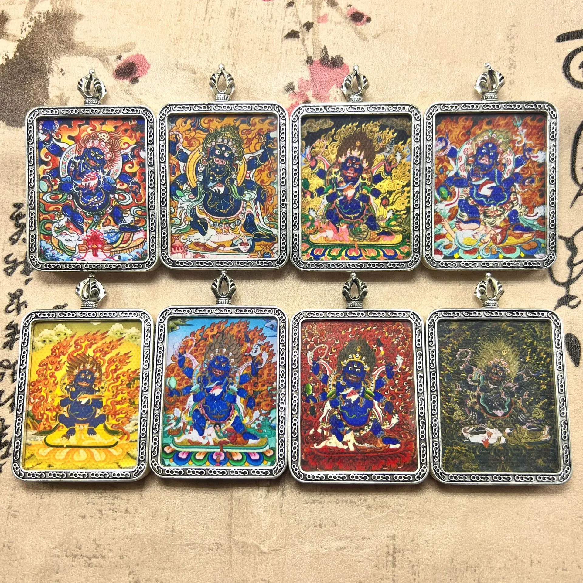 

Six-arm Mahagala Tangka Gawu Box Portable Small Tangka Pendant Buddha Alloy Pendant