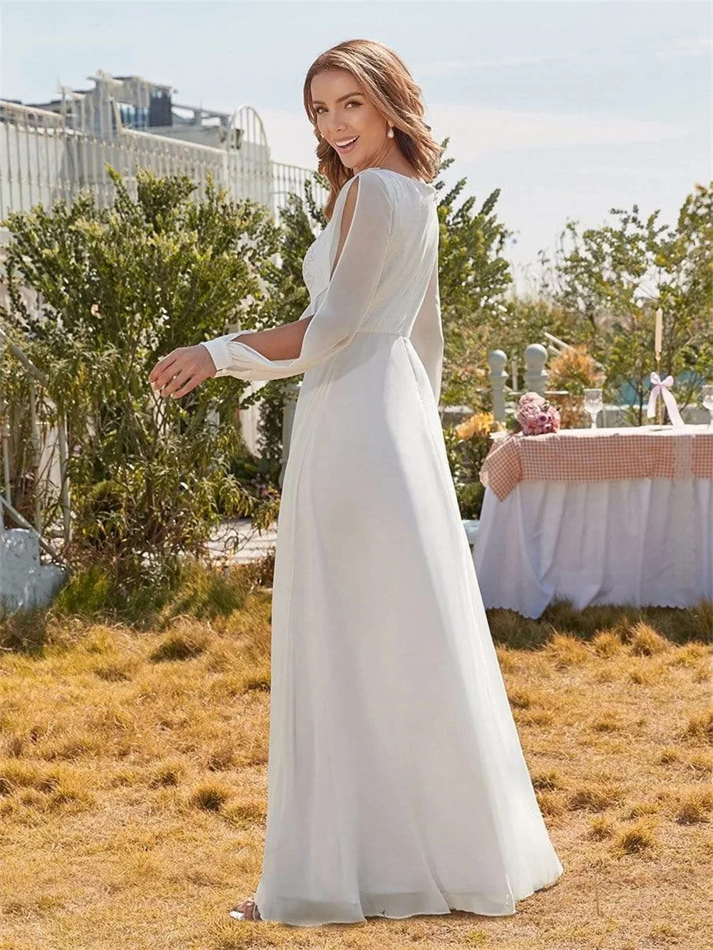 White classic tulle decal 3D simple deep V-neck lace long sleeve Romantic wedding beach photography bridal custom wedding dress