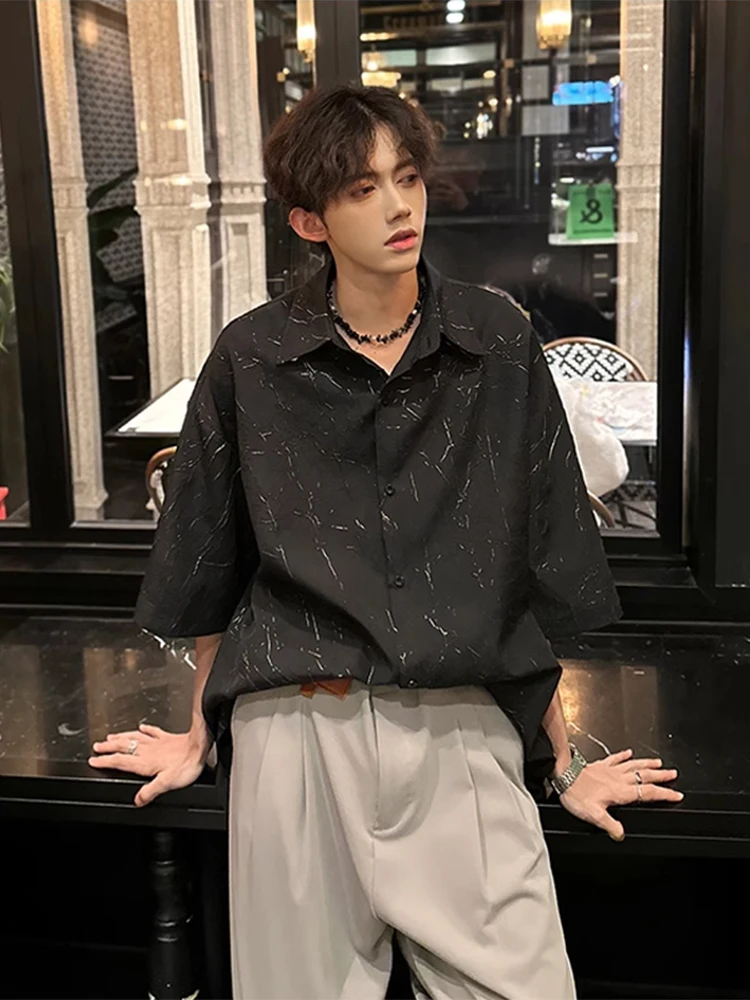 

Мужская рубашка в британском стиле, текстурированная, тонкая, с коротким рукавом, для парикмахеров, летняя, свободного кроя, из полиэстера, молодежный тренд