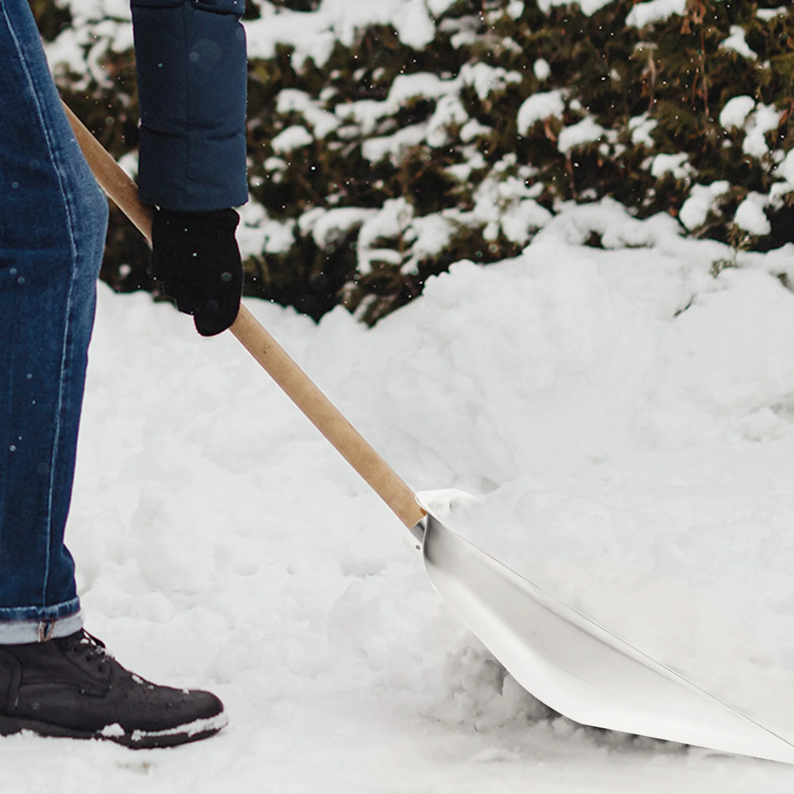 

Portable Snow Shovel Stainless Steel for Driveway Car Cleaning Multi-Purpose Metal Shovel for Winter Snow Removal