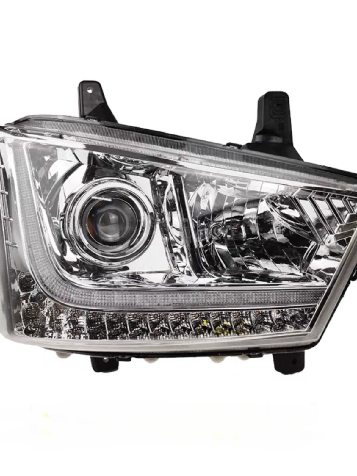 Suitable for FAW Jiefang J7 truck parts J7 headlight assembly bar light J7 headlight with lens combination light