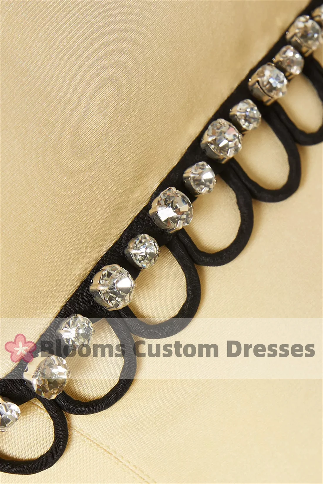 Customized Shiny Rhinestone Spaghetti Straps Evening Dress Chiffon Sexy Cocktail Prom Dress Back Slit Backless Formal Party Gown