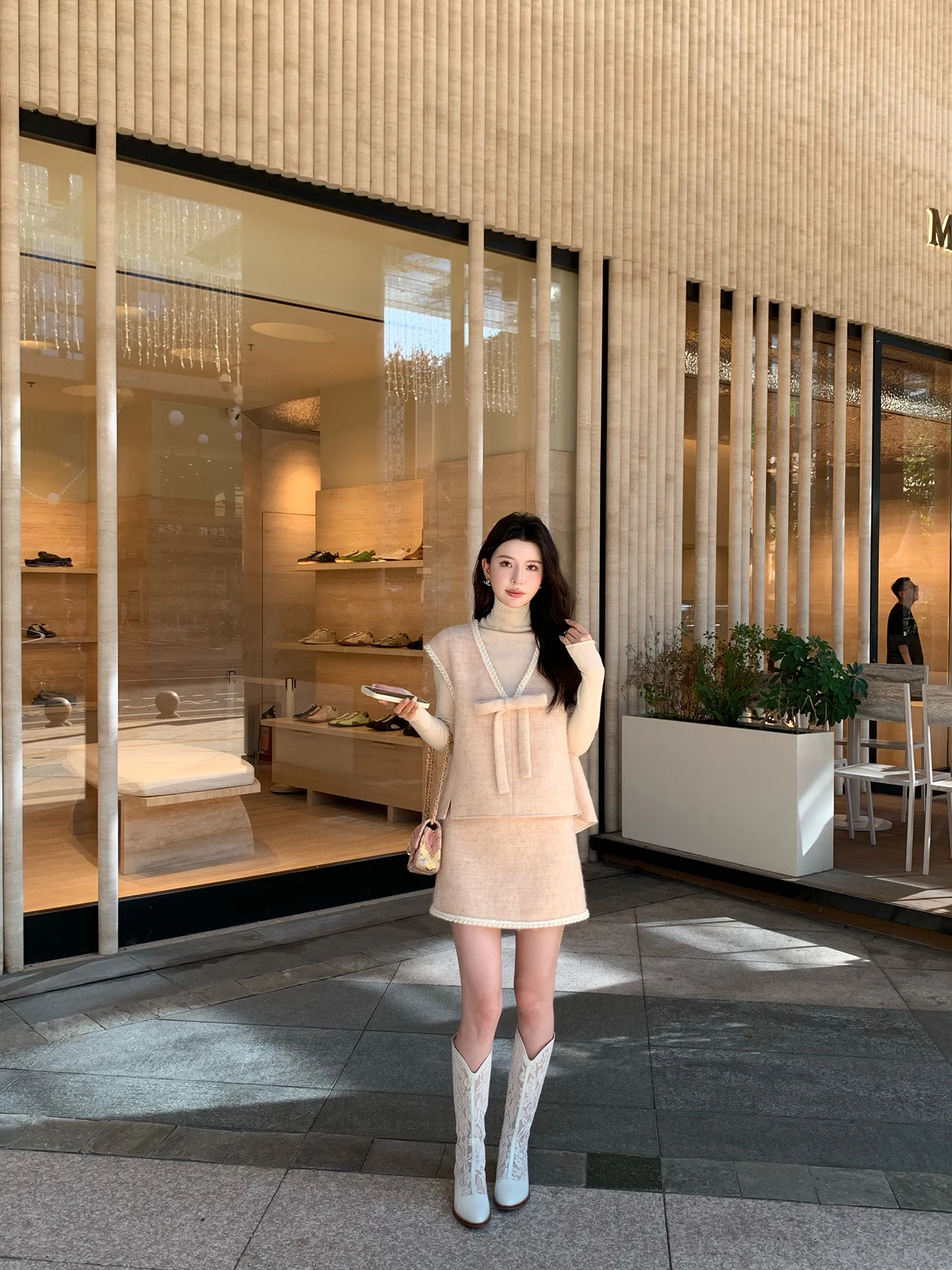 

Комплект из вязаного жилета и юбки Sophia: женская верхняя одежда, юбка А-силуэта, осенне-зимний модный комплект, роскошный стиль