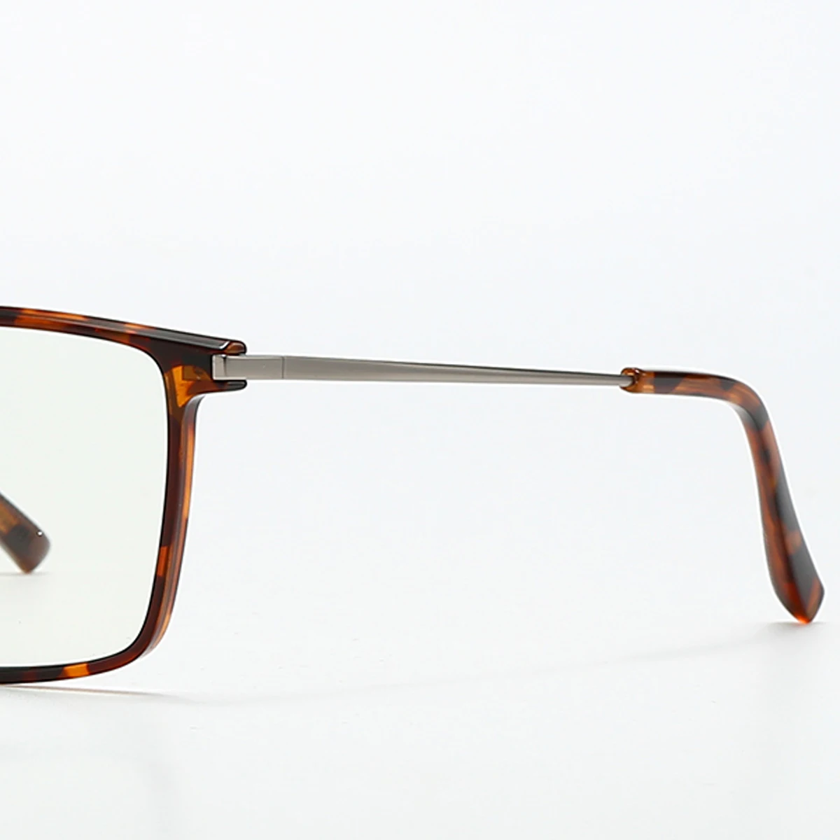 Fytoo Women's Reading Glasses, Lightweight Tr Material, Tortoiseshell Color, Rectangular Frame, Stylish Comfortable