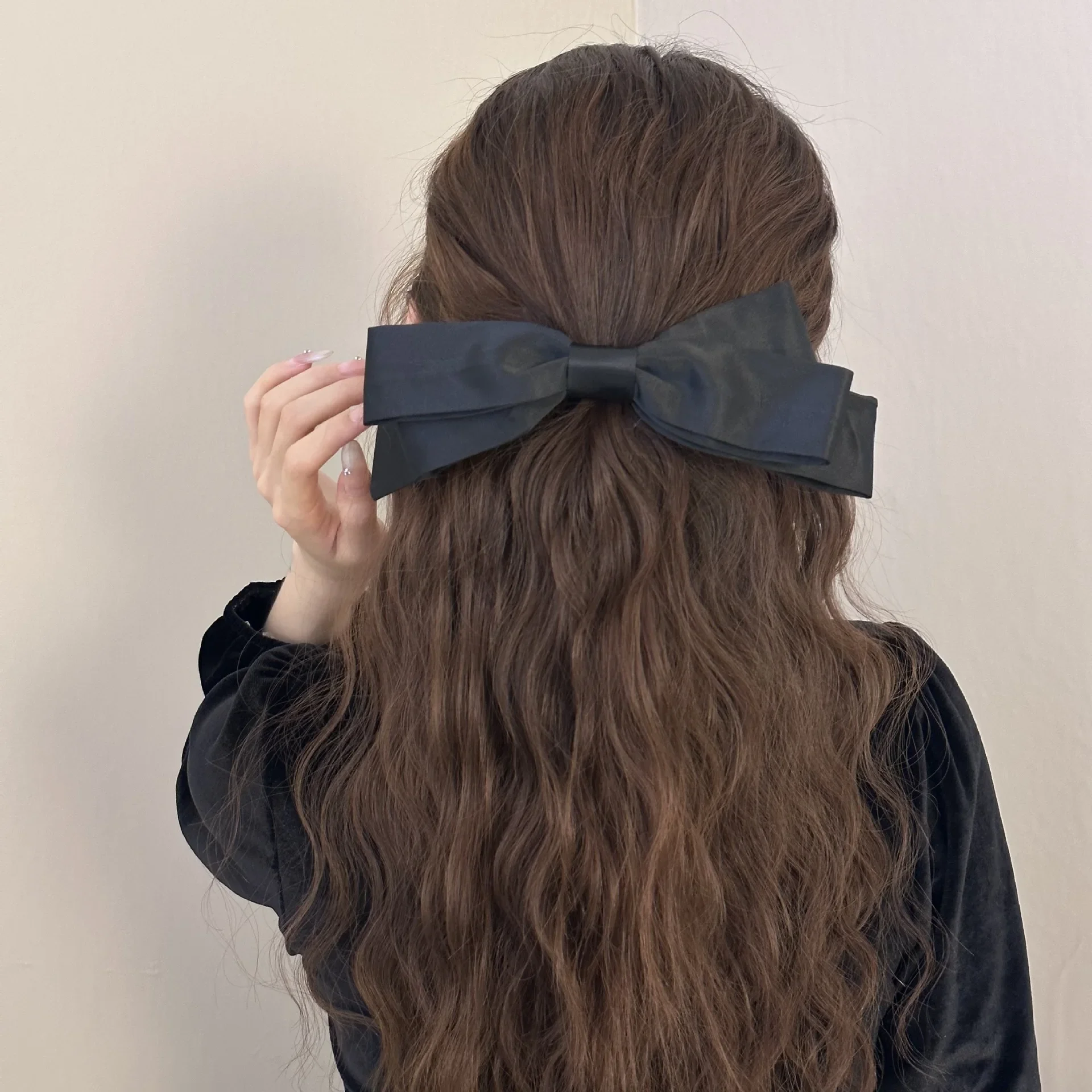 Asymmetrical bow big large accessories for women girl korean hair pins and clips trendy leading fashion vintage kpop ribbon 2024