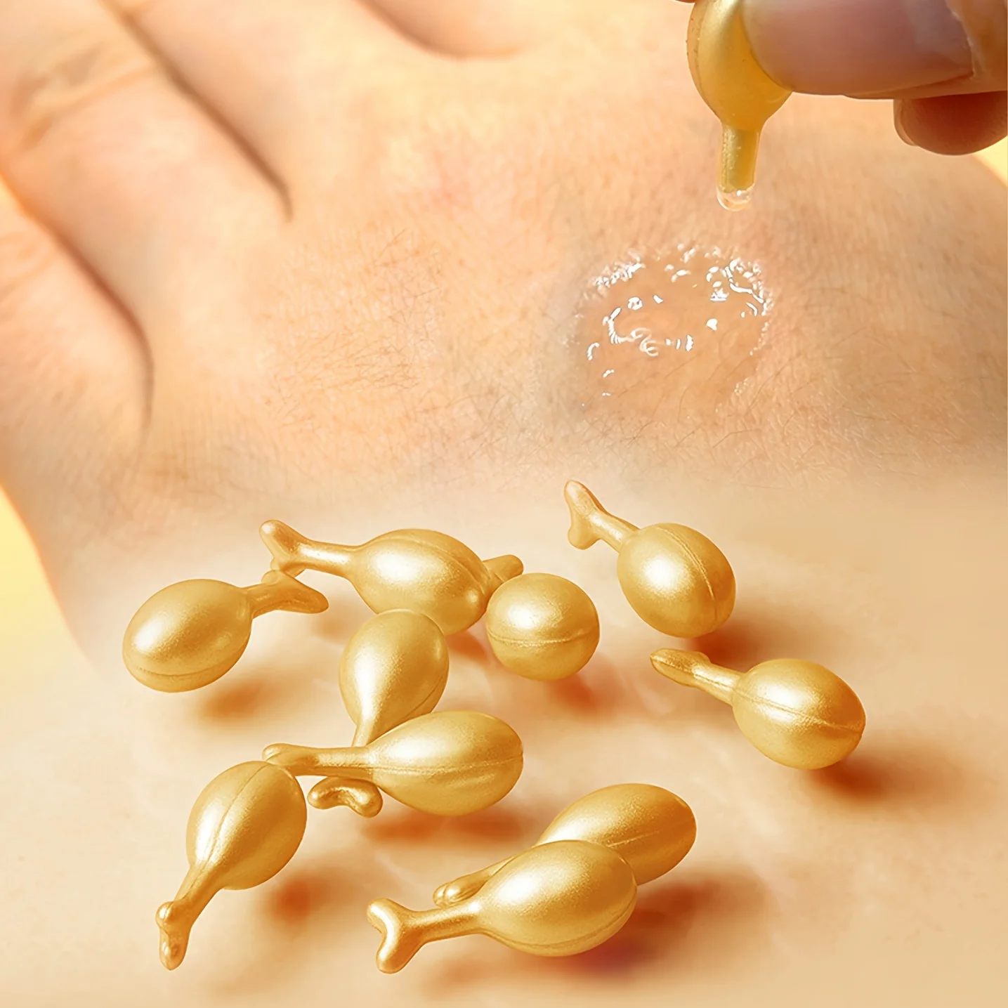 Fullerene Oligopeptide Luxurious Moisturizing Essence Granules Hydrating and Smoothing Fine Lines Essence Capsules 0.34Gx20Pcs