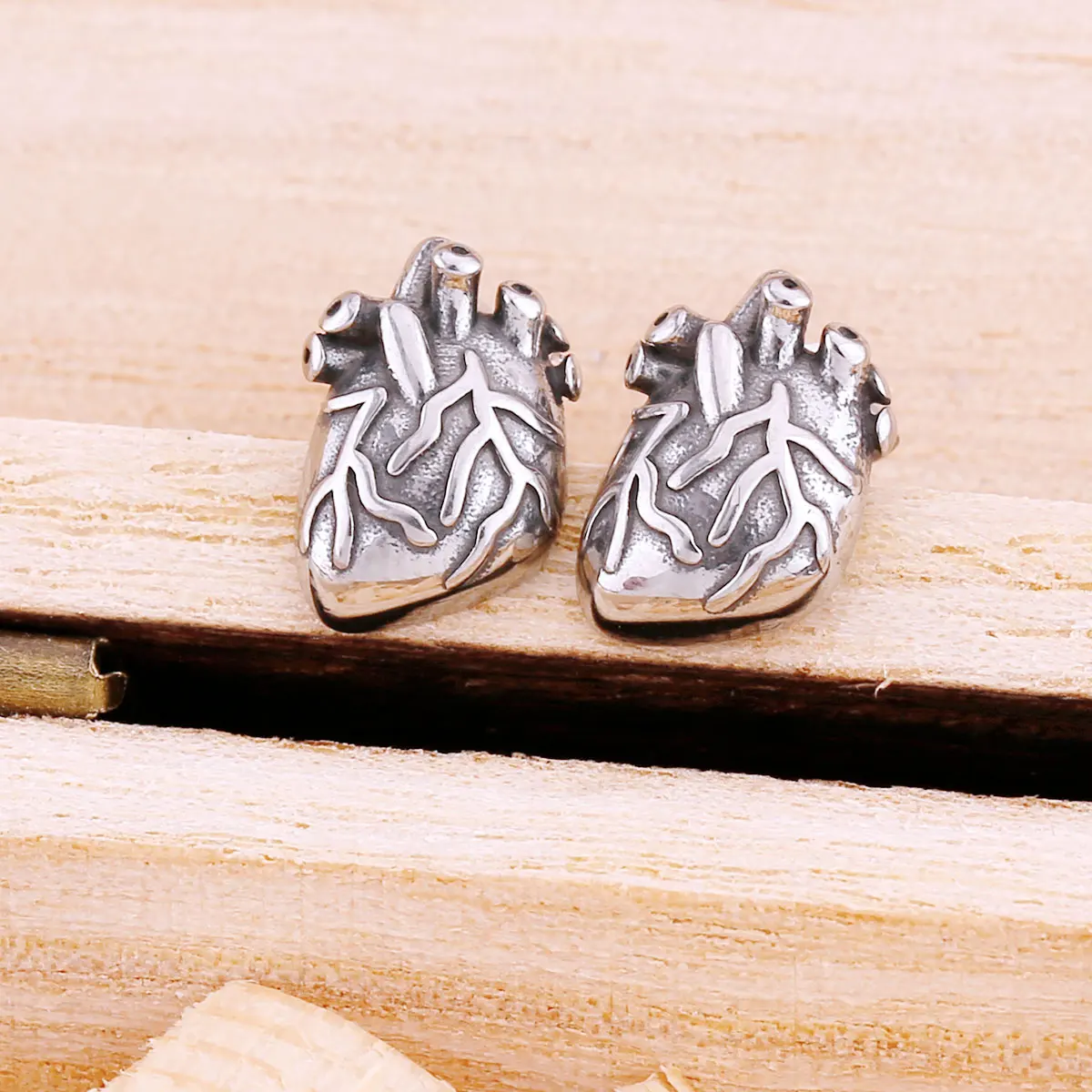 Vintage Heart Stud Earrings For Men Stainless Steel Fashion Simple Punk Accessories Boys Hip Hop Street Style Biker Jewelry