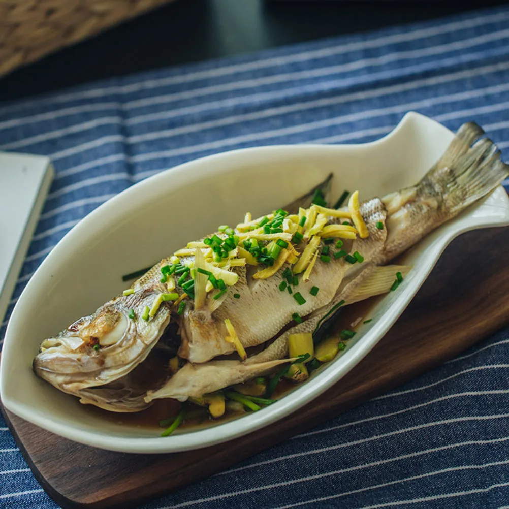 

2Pcs Ceramic Fish Shape Plates Food Tray Snack Dish Portable Practical Dinner Plate Storage Cake Serving Tray