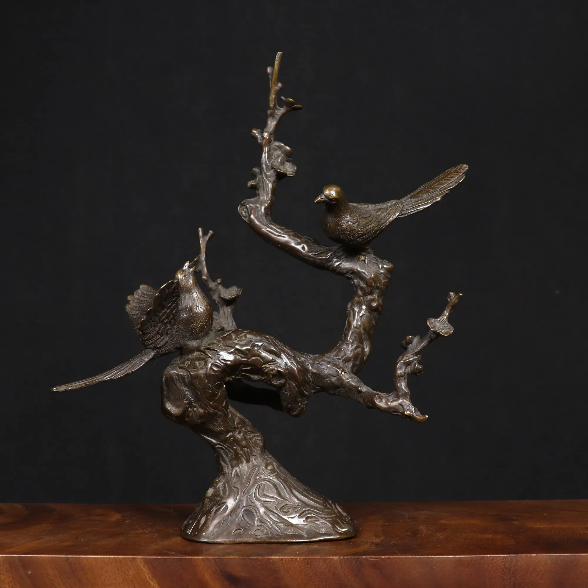 

Antique-Style Copper Magpie and Plum Tree Tabletop Statue - Exquisite Home Décor Accent Piece, Perfect for Desktop Display