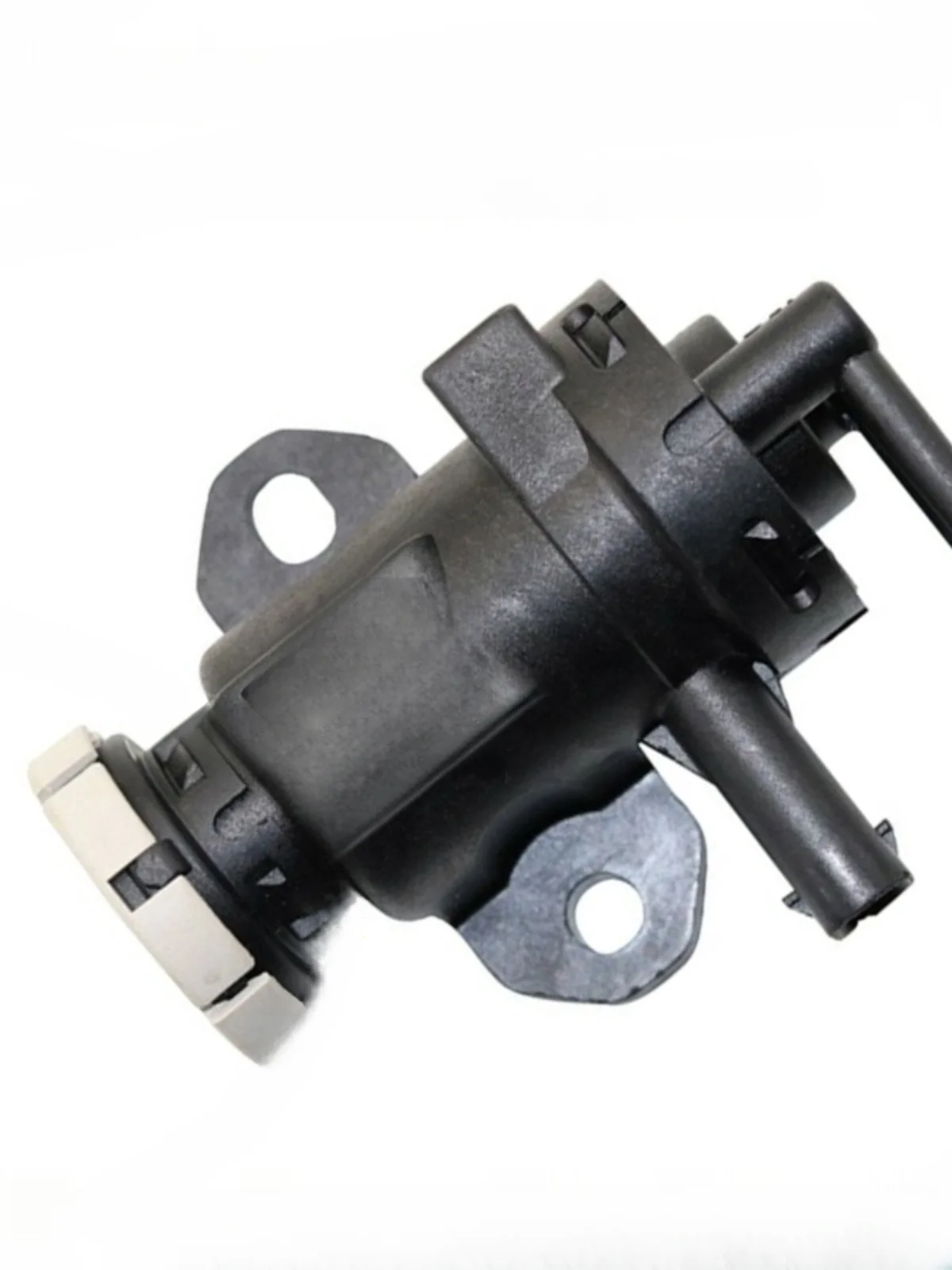 Suitable for 740 535 335 1 Series 3 Series 5 Series Diesel Turbo Solenoid Valve M57 N57 Engines