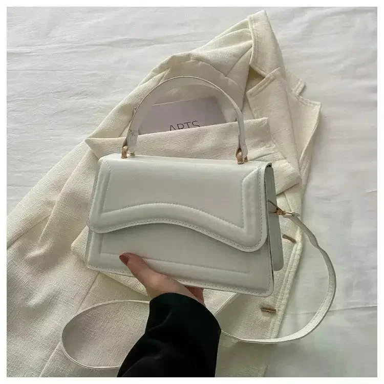 Hochwertige PU-Leder-Handtasche, Damen-Umhängetasche, einfarbig, Schultertasche, Crossbody-Tasche, kleine Tragetasche für Damen und Mädchen – Detail 22