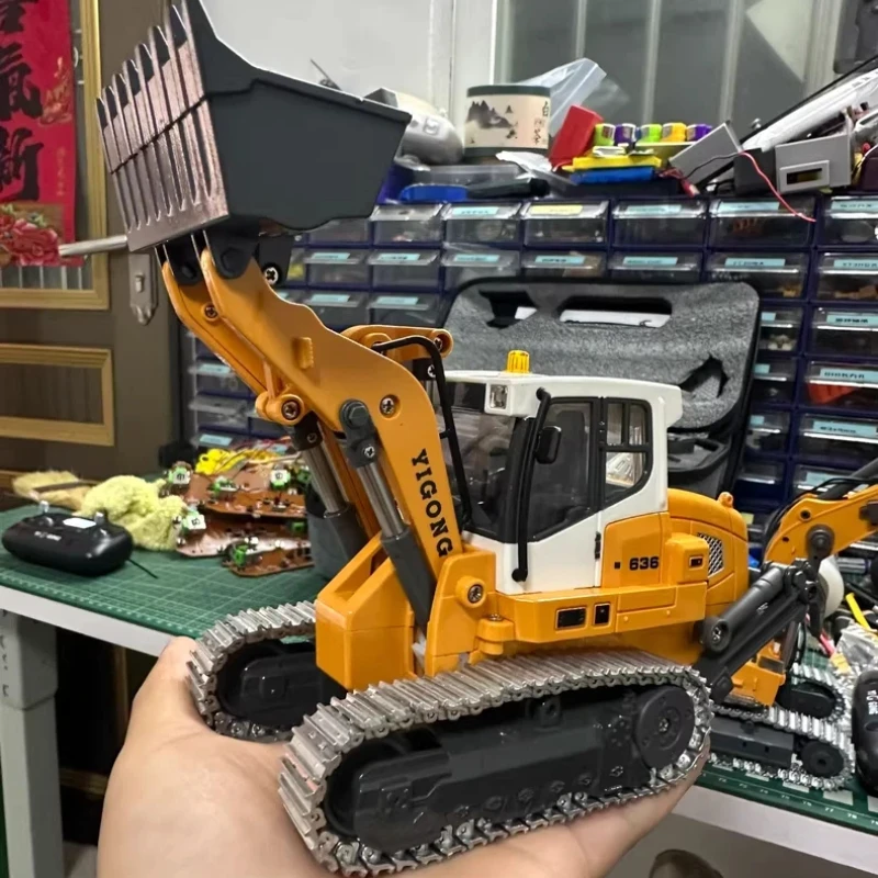 

NEW 1/50 Scale Remote Control Excavator Screw Drive Alloy Engineering Vehicle Model RC Construction Toy for Boys Gift