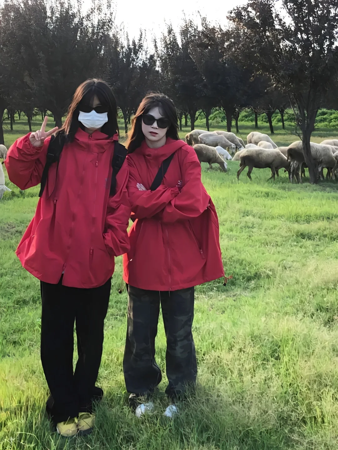 

Короткие куртки винтажные кожаные женские сращенные теплые полосатые шнуровки широкие для поездок на работу весна/лето граффити подростки треккинг крутой