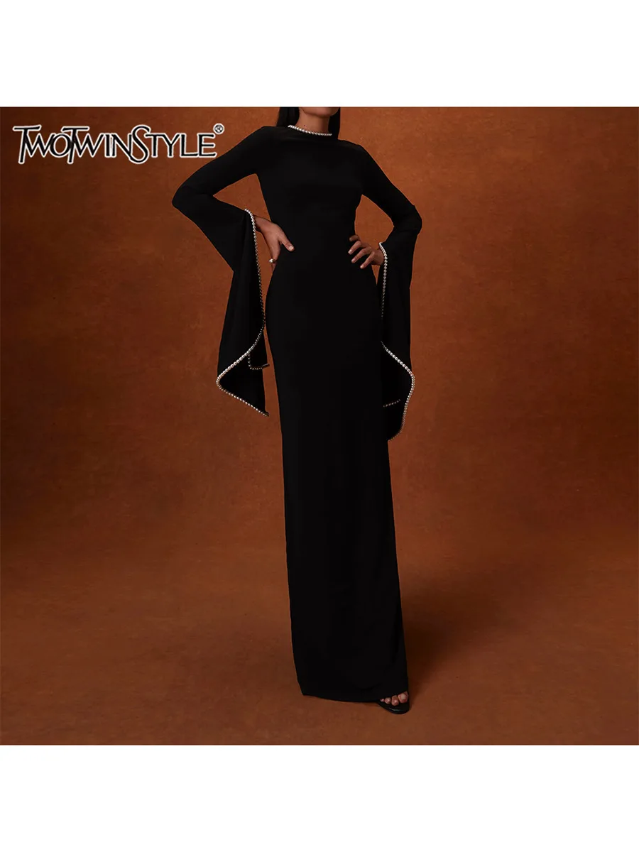 

TWOTWINSTYLE Solid Spliced Pearl Slimming Dresses For Women O Neck Long Sleeve High Waist Temperament Long Dress For Women New