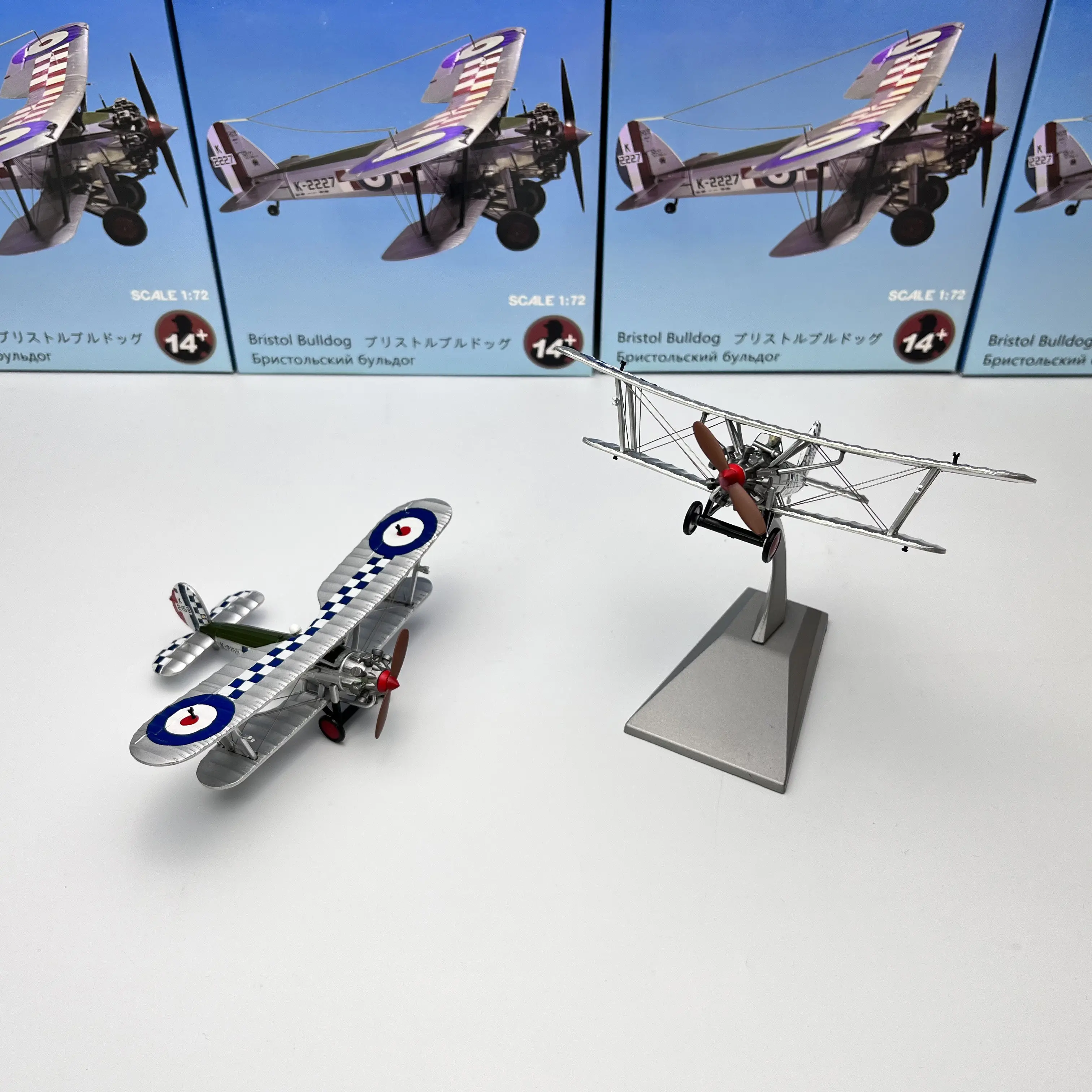 1:72 Scale British Biplane Fighter Jet Alloy Military Combat Aircraft Diecast Airplane Model Kit With Stand For Static Display