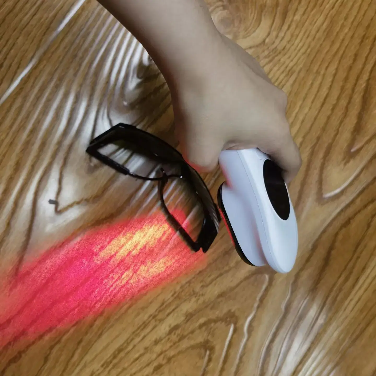 

Прецизионное устройство для облегчения боли, холодная лазерная терапия HLKGO 1295 МВт для облегчения нацененного артрита и воспаления суставов