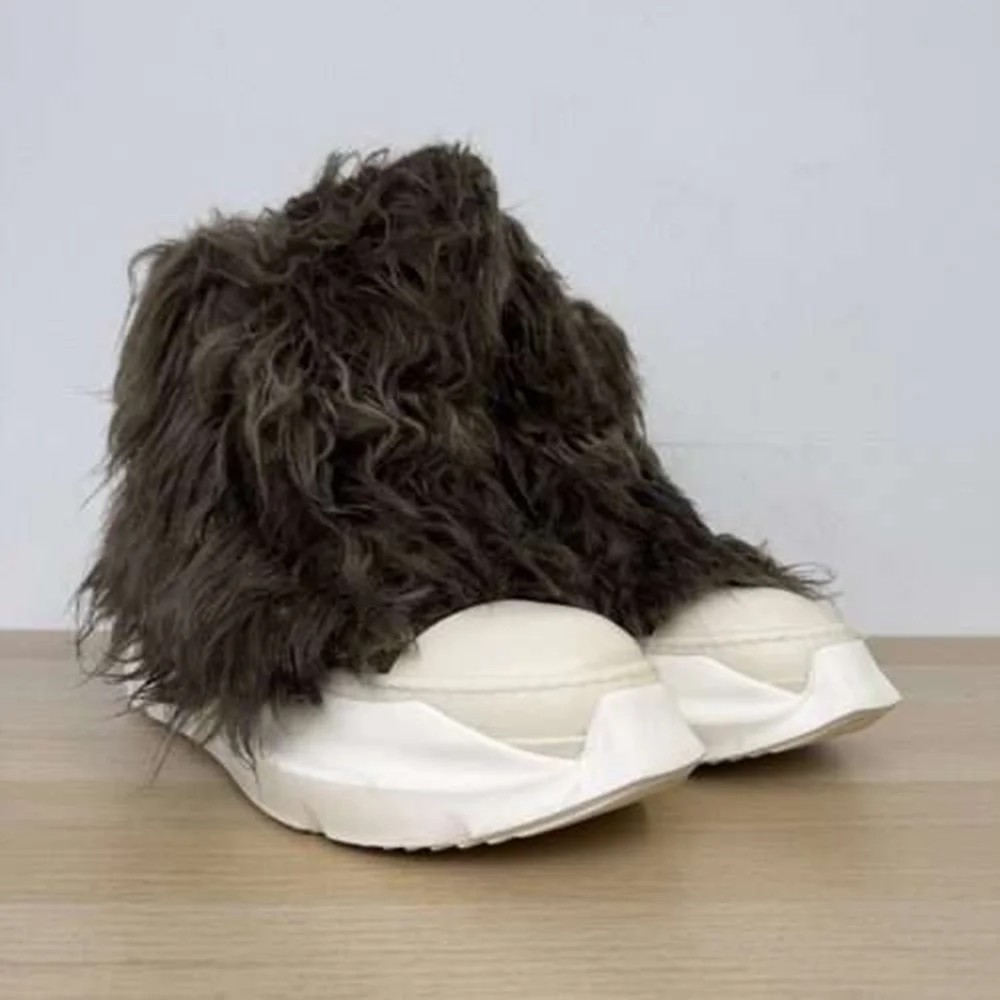 

Edgy Casual Design Dark Brown Shaggy Faux Fur Chunky-Sole Boots Oversized Silhouette Cream Platform Base Winter Street Outfits